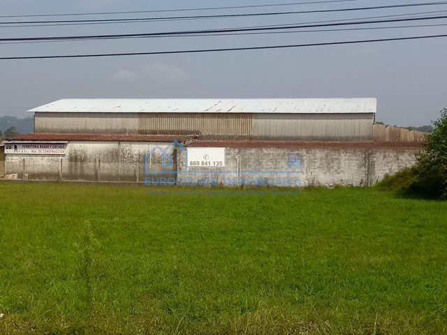 SE VENDE PARCELA CON NAVE INDUSTRIAL - Tomiño